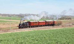 32670 heads the vintage train past Dixter 06-04-12. © Tony Eaton